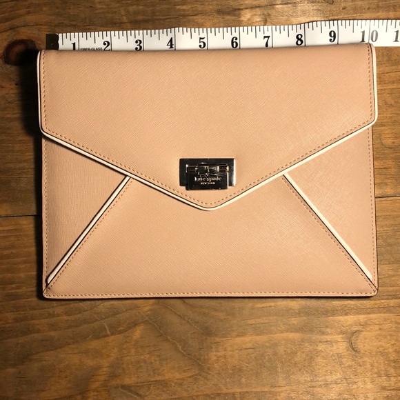 Handbags - Kate Spade Envelope Purse Tan Nude Clasp.